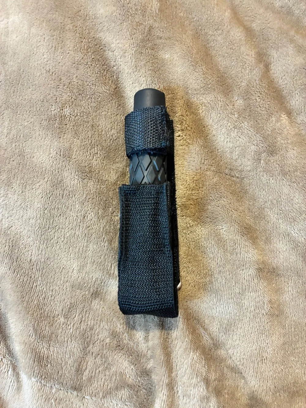 Tactical Collapsable Baton with rubber grip (Nylon Holster included) - Picture 2 of 4